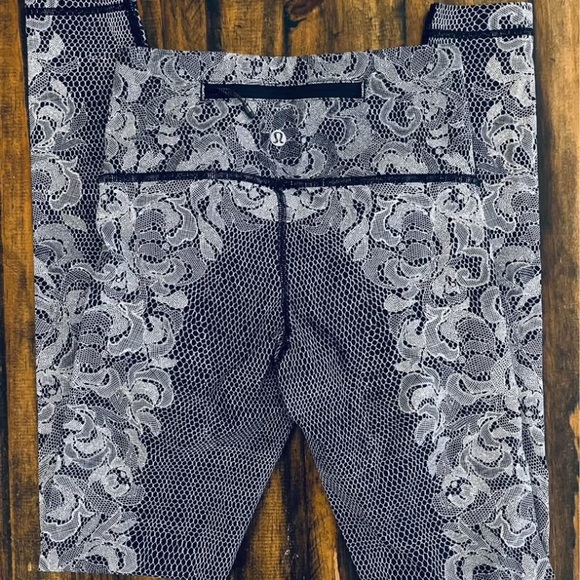 Lululemon Navy Lace Pattern Leggings - Picture 1 of 2